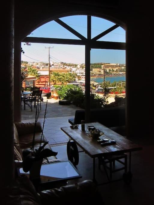 Lenico Beachfront Suites Agia Pelagia  Exterior photo